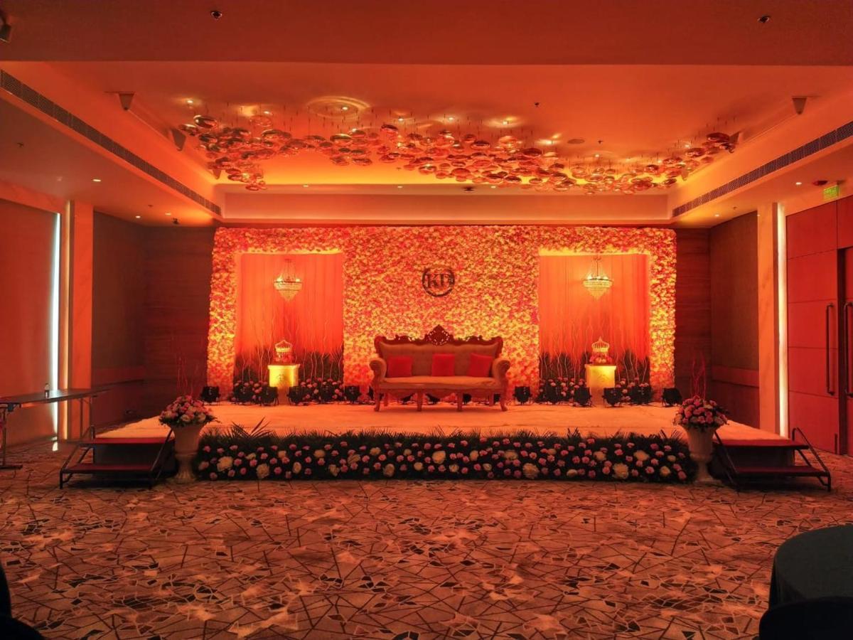 Courtyard By Marriott Nashik Hotell Eksteriør bilde