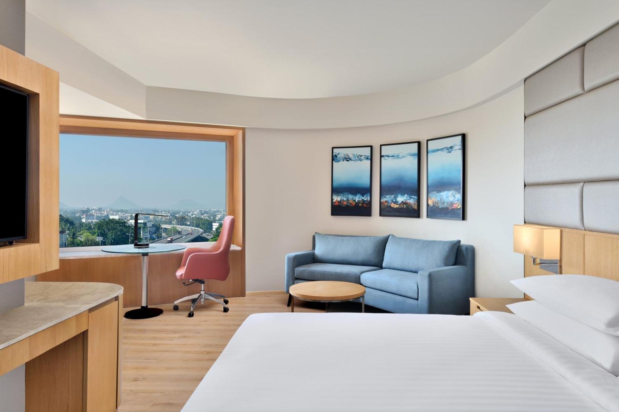 Courtyard By Marriott Nashik Hotell Eksteriør bilde