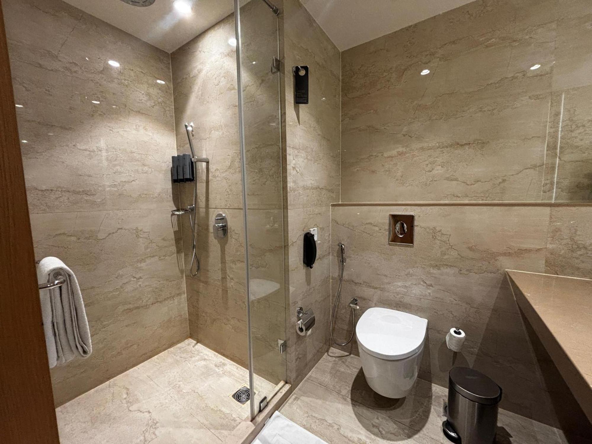 Courtyard By Marriott Nashik Hotell Eksteriør bilde