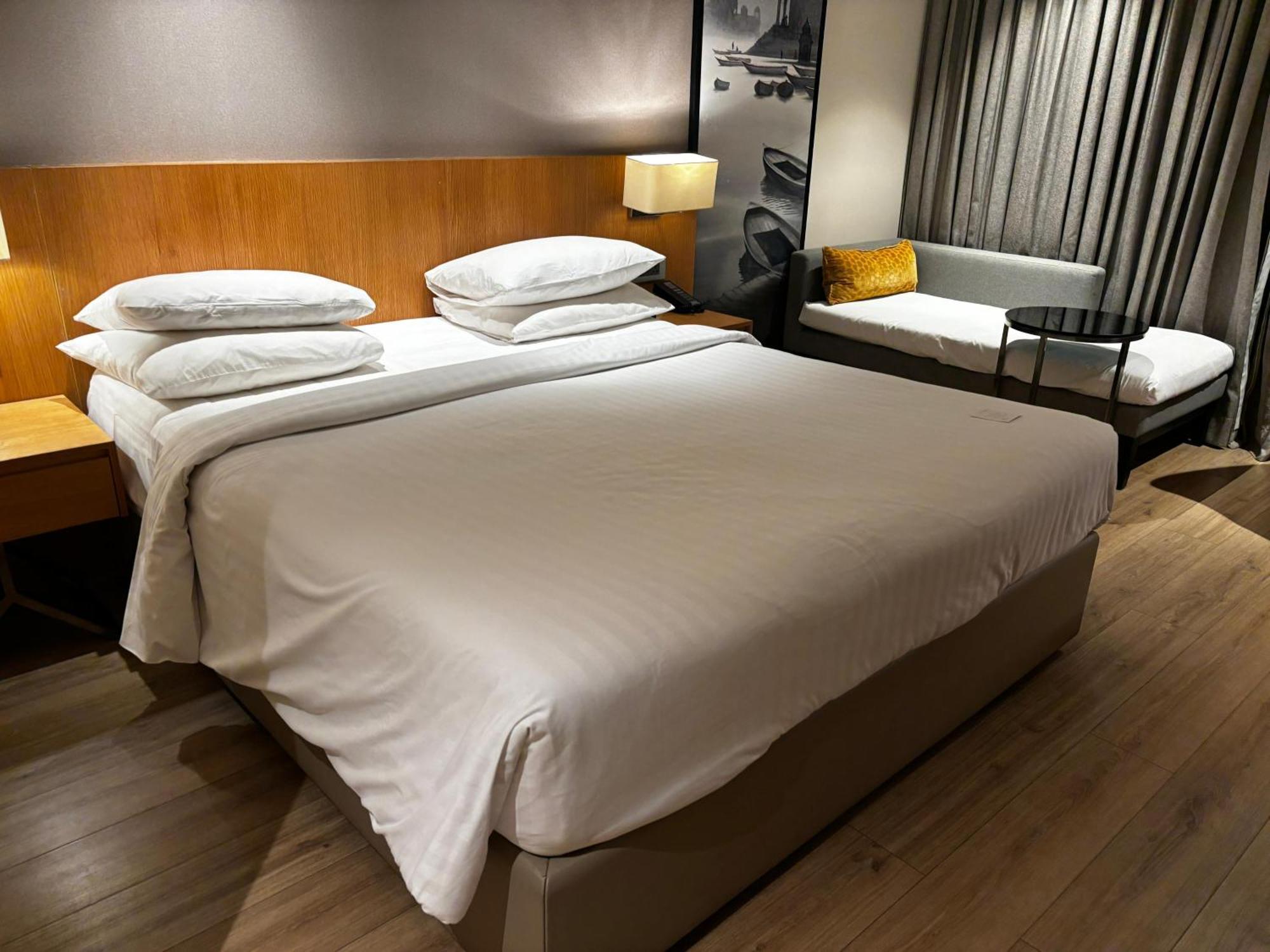 Courtyard By Marriott Nashik Hotell Eksteriør bilde