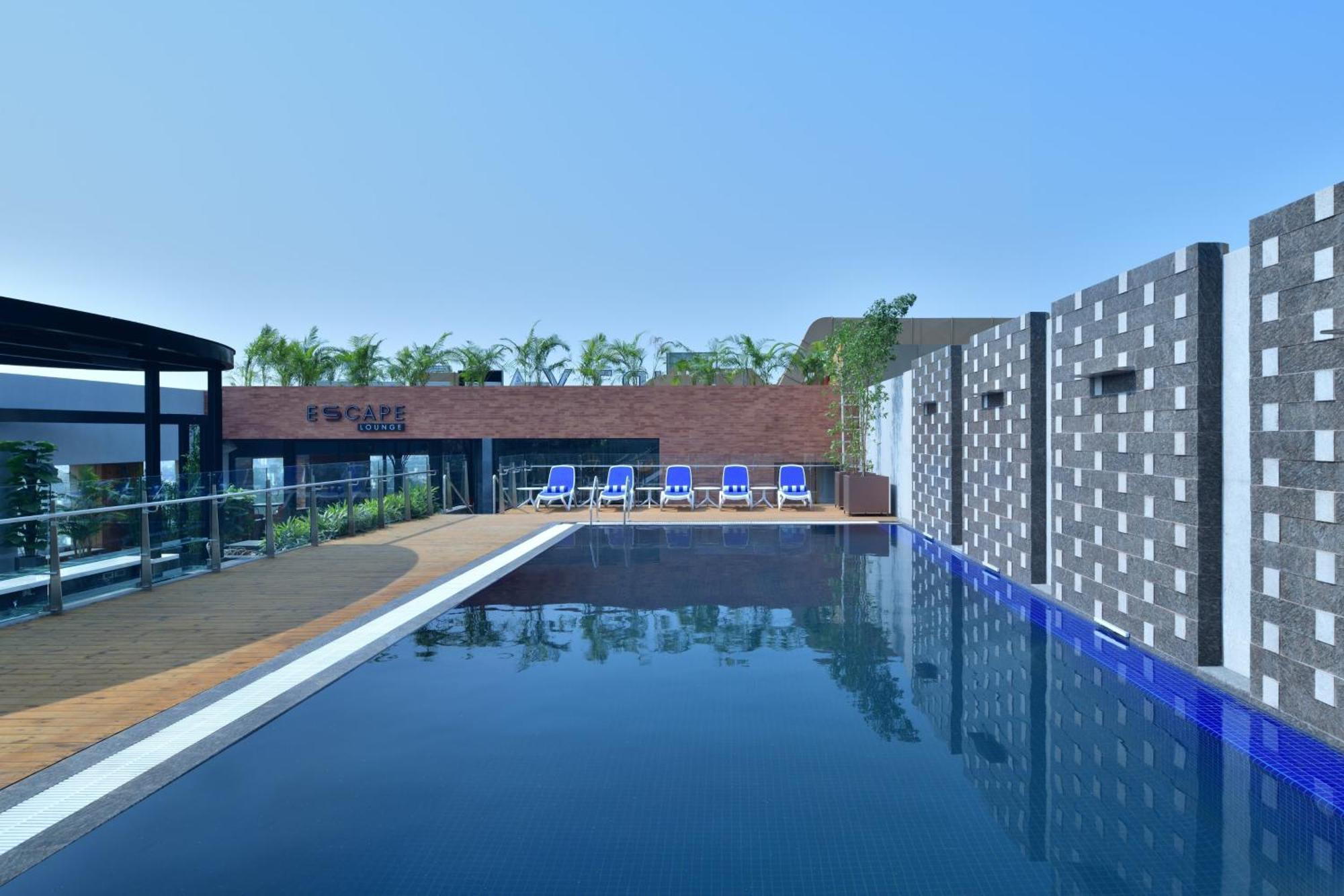 Courtyard By Marriott Nashik Hotell Eksteriør bilde