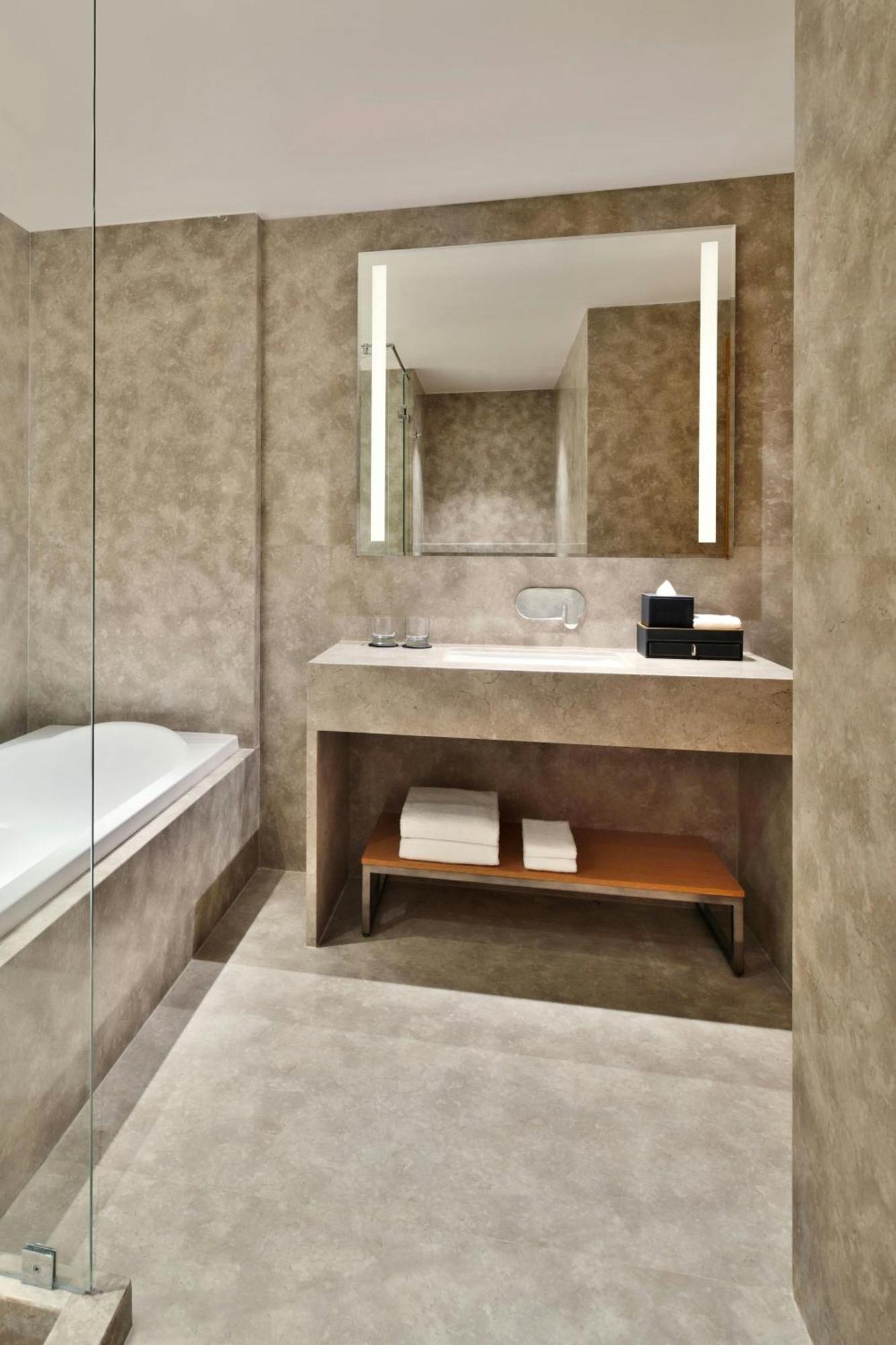 Courtyard By Marriott Nashik Hotell Eksteriør bilde