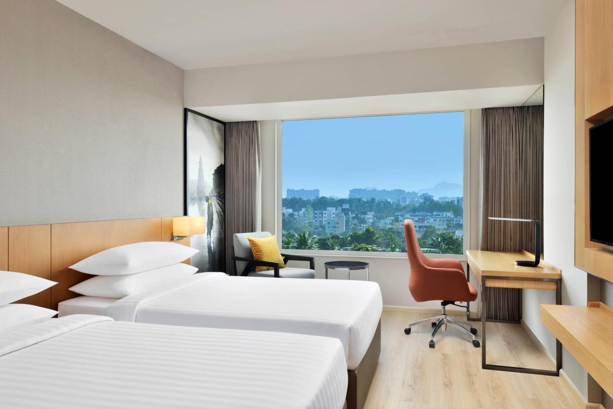Courtyard By Marriott Nashik Hotell Eksteriør bilde